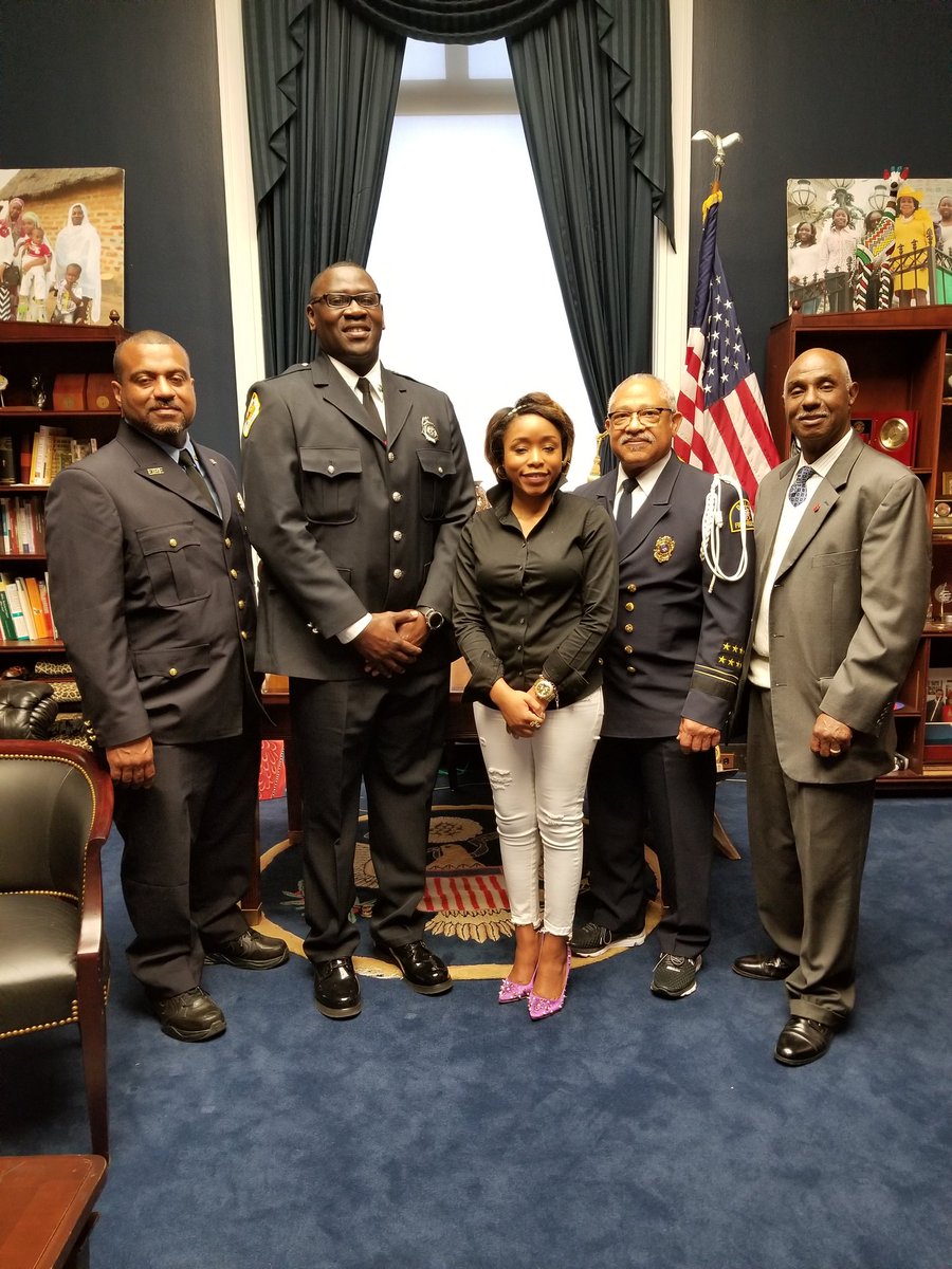 Pfacharities's tweet photo. Day on the Hill visiting Congresswoman @RepWilson office. Thank you for all that you do @5000RoleModels and your continued support of First Responders... #Florida #Miami #BrowardCo #CFSI #IABPPFF #PFA 👩🏽🚒👩🏼🚒👩🚒🤝🏻🤝🏾🙏🏾🙏🤗🤗 https://t.co/fTvPCyrlTM