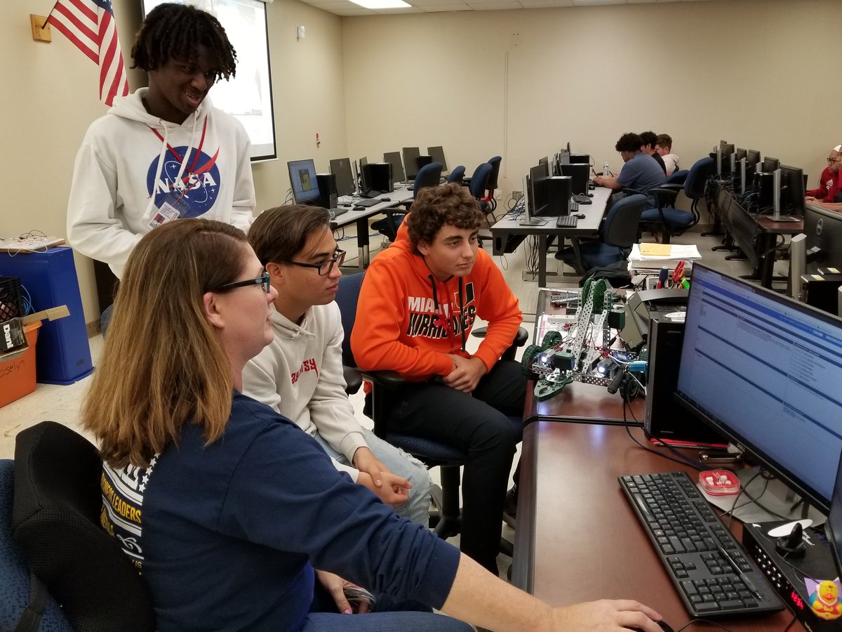 zeta4774's tweet image. PB Central 10th grade Engineering Academy students inquiring about their grades in the SIS! Tchr, Joan Joselyn, (L-R) standing Jordan Bennett, John Ortiz and Maximus Martinez
@PBCentral_Princ @SuptFennoy @DrFRod1 @MikeBurke_SDPBC @pbcsd @pjdaoust #sisforall #MakeItCount