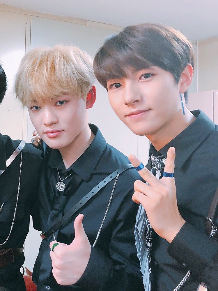 believeitplz's tweet photo. 이제는 좀 (아이디를 봐주세요) #천런 #런천 #renle #chenjun #런천런 #천런천 #황천 #인천 https://t.co/gzVAwBwA9f