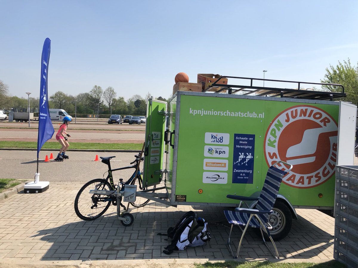 Gertjan_deVogel's tweet photo. Koningsspelen @gemeenteOBL! Wat een betrokkenheid @vvSHO @vvOSV @RodeKruis @SpringkussenHW @Bikewize #schaatskatevereniging @tvoudbeijerland #nbftennis @HoekschLyceum @AVSpiritOBL #thescrumnr2 @HCHoekschewaard #hippischcebtrumOBL #keumgang @balanceth @csgdewaard #acis #verbinden https://t.co/NnTQWPFEx8