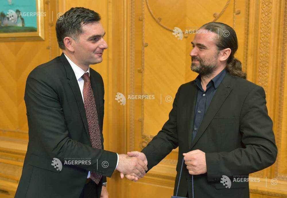 AmbNikolozish's tweet photo. Political consultations between the ministries of Foreign Affairs of #Geo and #Romania. Discussing bilateral relations and exploring new fields of future cooperation, such as economic relations, transport, energy, tourism, culture etc. https://t.co/ur8kXLbpyc
