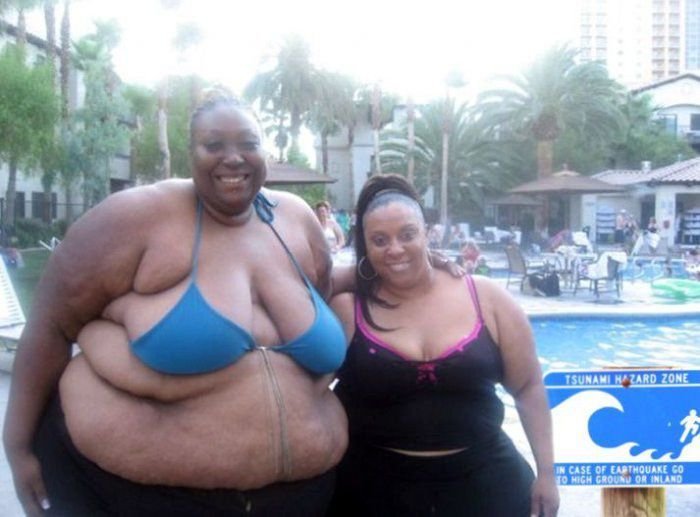 ОТВЕТНЫЕ САНКЦИИ?Лекарства, титан?Какая глупость!Это как самих себя высечь!Введите санкции на голливудские фильмы, отберите кинотеатры и запретите ФАСТ ЯД- Фастфуд и Колу! Вот это будет им очень больно!Вот, где кащеева игла Запада скрыта!