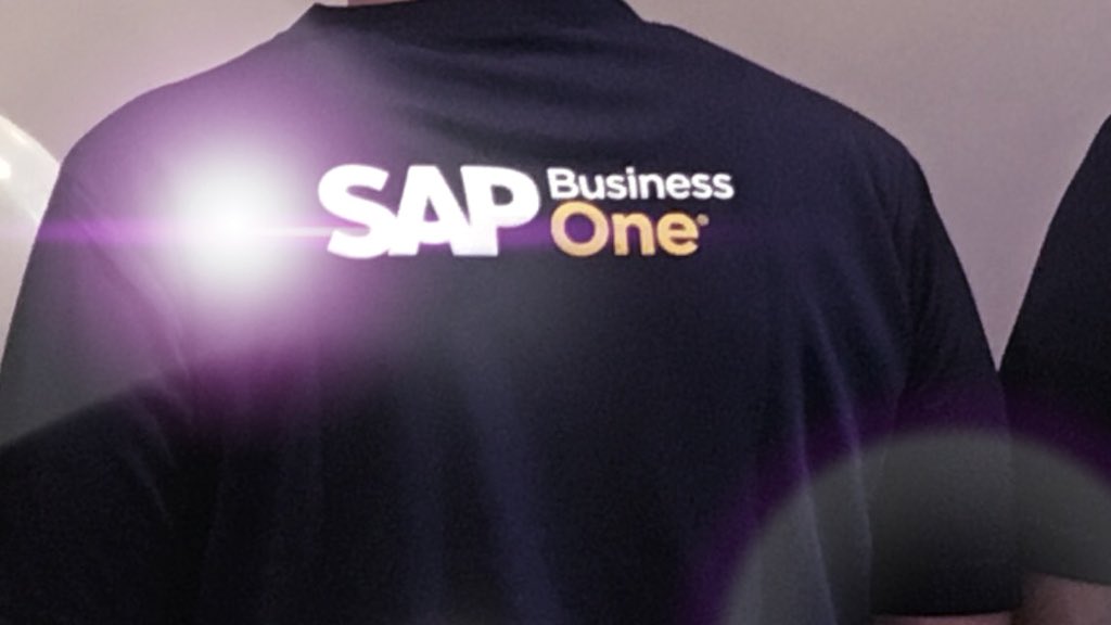 anil_marali's tweet photo. Together everyone achieves more as a ‘TEAM’ ✨ #SAPBusinessOne @SAPIndia @SAP_APJ Ops team members;
#OneTeamOneDream #RunWithB1 #LifeatSAP with @NitinParanjape @vishalnairm @Nikita_g026 @neelesh_bhide @rrosh7 #SAP @LifeatSAP https://t.co/xjopAgO9Y8