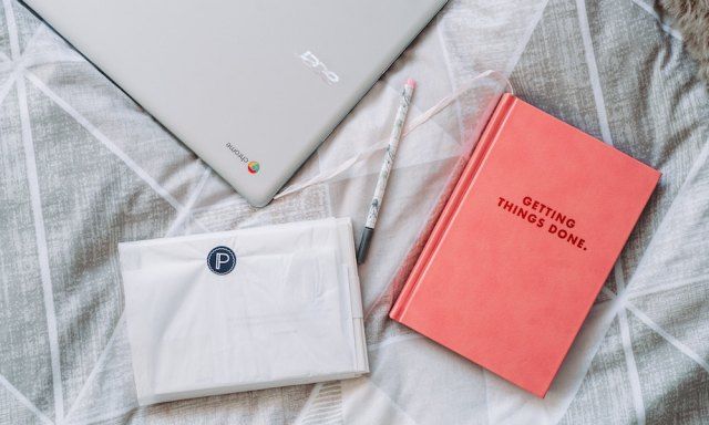 zapier's tweet image. Automatically block distracting websites when you start a 🍅pomodoro timer + 6 other ideas from @rescuetime to be more productive during your workday zpr.io/nDJUc