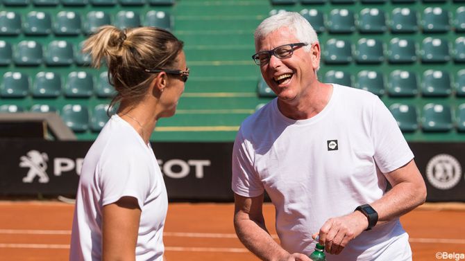 gertgomme's tweet photo. Het duel in de @FedCup tussen Italië en België is zaterdag live te volgen vanaf 14u op @een, na Villa Politica. Zondag zit onze uitzending @canvastv vanaf 12u. We supporteren voor @elise_mertens @FlipperKF @AlisonVanU @YsaBona ! Onze co-commentator is @AppelmansSabine https://t.co/WaX4gLDqJ7