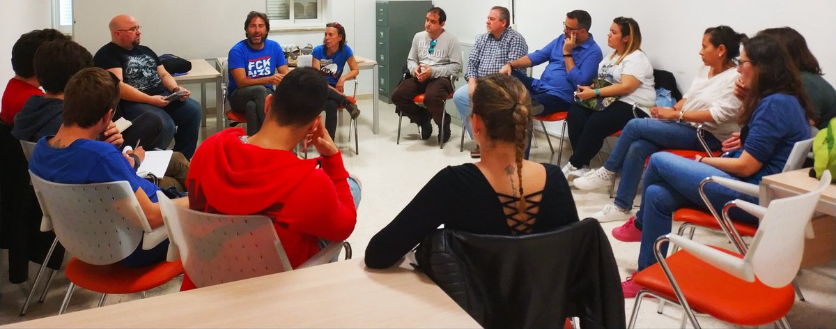 Ayer nos reunimos con Che Acosta y <a href="/JesusRodr_/">Jesus Rodriguez Gaiztarro</a> para hablar y debatir sobre la nueva Ley de Bienestar y Protección Animal. Una de las cosas que nos quedaron claras es que "esta ley pertenece a los colectivos que deben hacerla suya y sumarse"