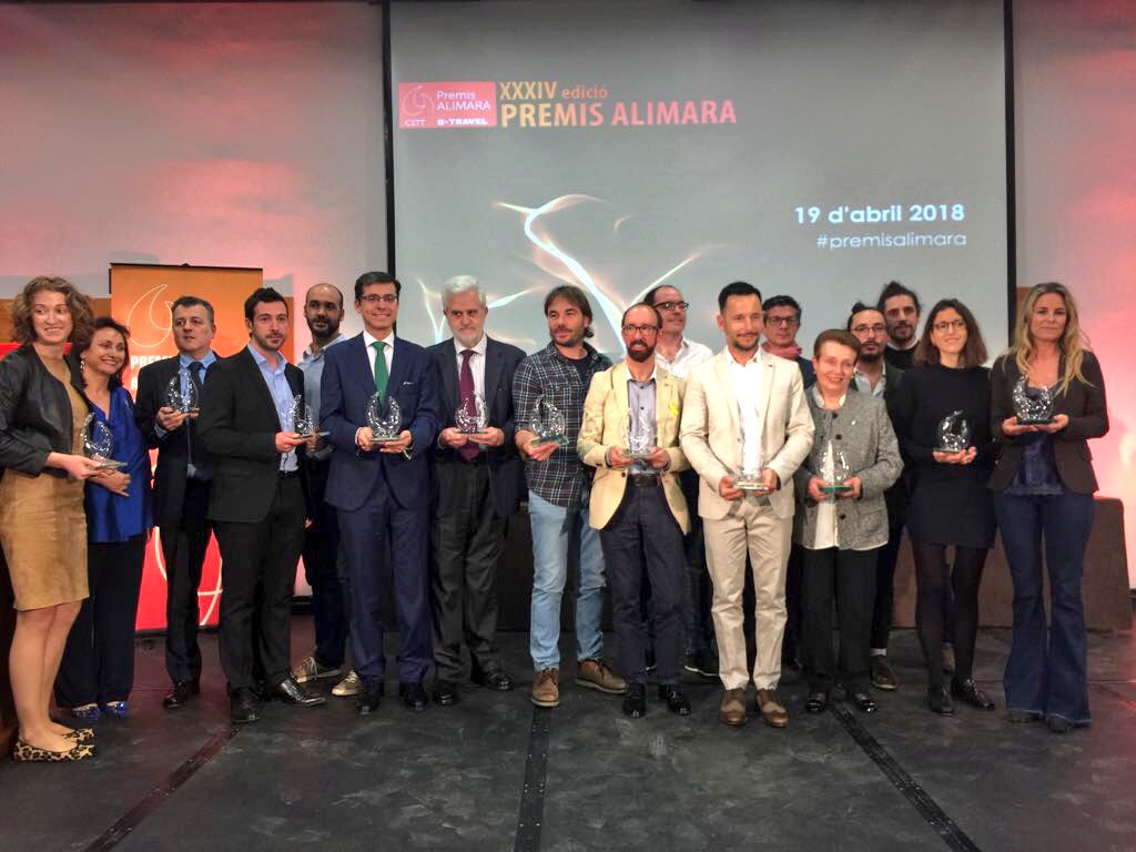 llenguacatalana's tweet photo. https://t.co/UMcWBjx1GI rep el Premi Alimara Cat 2018 per la campanya Catalunya #entretotsfemturisme @femturisme @CETT_UB @BTravelShow https://t.co/rSzysMo6PY https://t.co/KL6n9Nj8cG