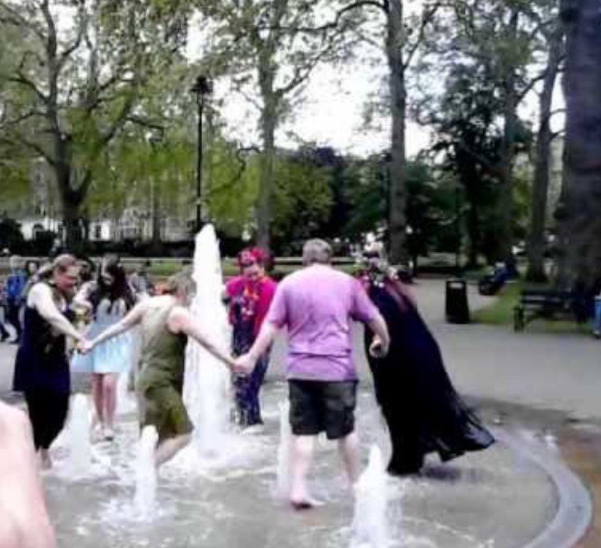 Quin ambient que n'hi ha a la font avui!