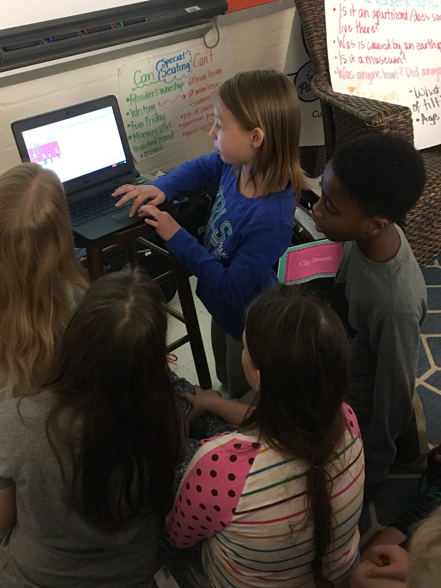 annie_holder's tweet image. Teaching her class about coding #codingforgirls #kinleylou #ofcourse #AveryAllStars #geniushour @karliekloss