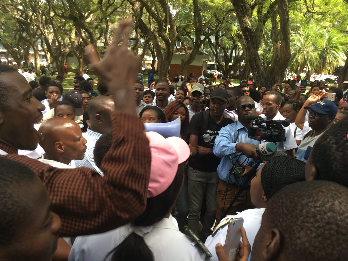 DougColtart's tweet photo. Nurses and citizens standing together in solidarity at Africa Unity Square. We want a health care system that works for all of us. #DearVP #BringBackOurNurses https://t.co/GTGExaE7Pp