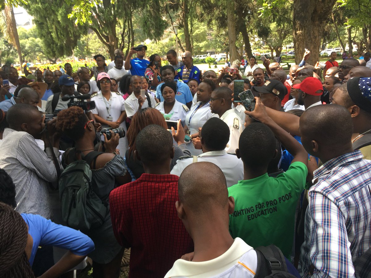 DougColtart's tweet photo. Nurses and citizens standing together in solidarity at Africa Unity Square. We want a health care system that works for all of us. #DearVP #BringBackOurNurses https://t.co/GTGExaE7Pp