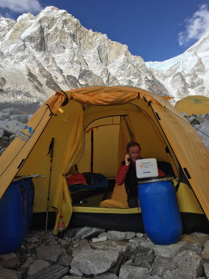speragire's tweet image. 20 aprile 2018 -  GIORNO 11 Primo giorno al  campo base
#EverestExpedition2018   #Cosmobserver
Credit  Facebook Maurizio Cheli - @thecosmobserver