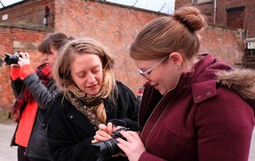 lucyridges's tweet photo. All booked up for April's #IntroToPhotography #workshop this #Sunday! #excited to get this lovely bunch together and explore all things #dslr #camera Want in on the biscuits and brews? I've got one in May as well... #LuckyYou #Photography https://t.co/hhMukfFkNZ https://t.co/b4mrZfKruk
