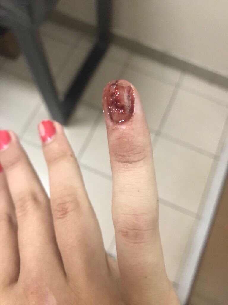 Aruoster's tweet photo. Rt o te va a pasar lo mismo que a ella https://t.co/re70IhsFDi