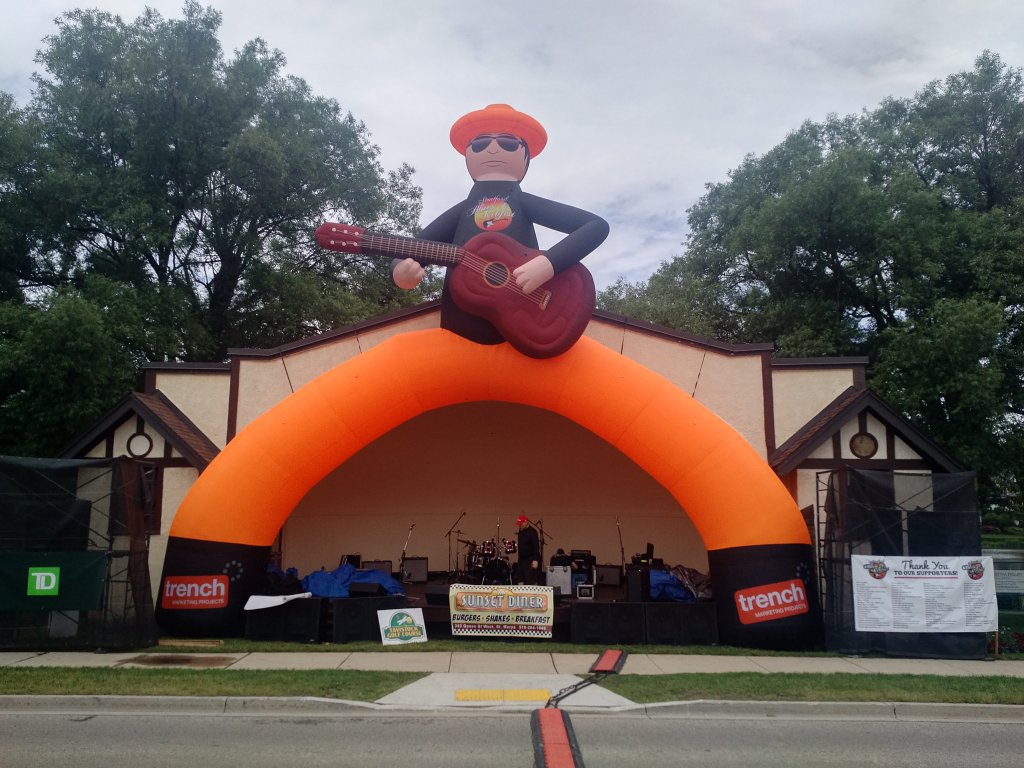 stratfordliveca's tweet photo. The #SBRF is a free #nonprofit #community #festival in #StratfordON that attracts thousands of visitors.

Help us continue to provide this festival through Sponsorship &amp; Volunteering! Contact us at info@stratfordbluesandribfest.ca

2018 Stratford Blues &amp; Ribfest is June 22-24. https://t.co/b10dTjQsKs