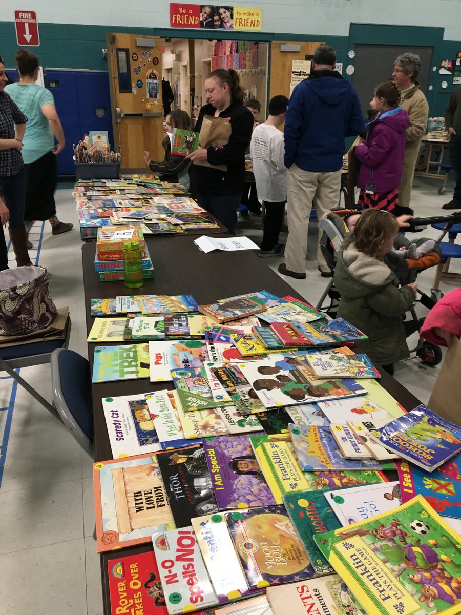 missdimatteo12's tweet photo. WOW! What an amazing literacy night last night! Check out some of the activities we did! Great job JFES teachers and staff. And thank you to all who came out last night to celebrate reading with us.  #JFESreads #literacynight https://t.co/NmLf365T5K