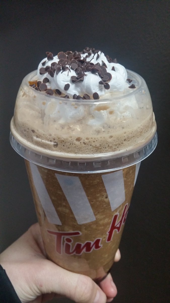 IrishGoddess0's tweet photo. @TimHortons Pure Bliss 😇🍫
#delicious #purebliss #yummy #chocolatechipicecapp https://t.co/ivRqYqWLwB