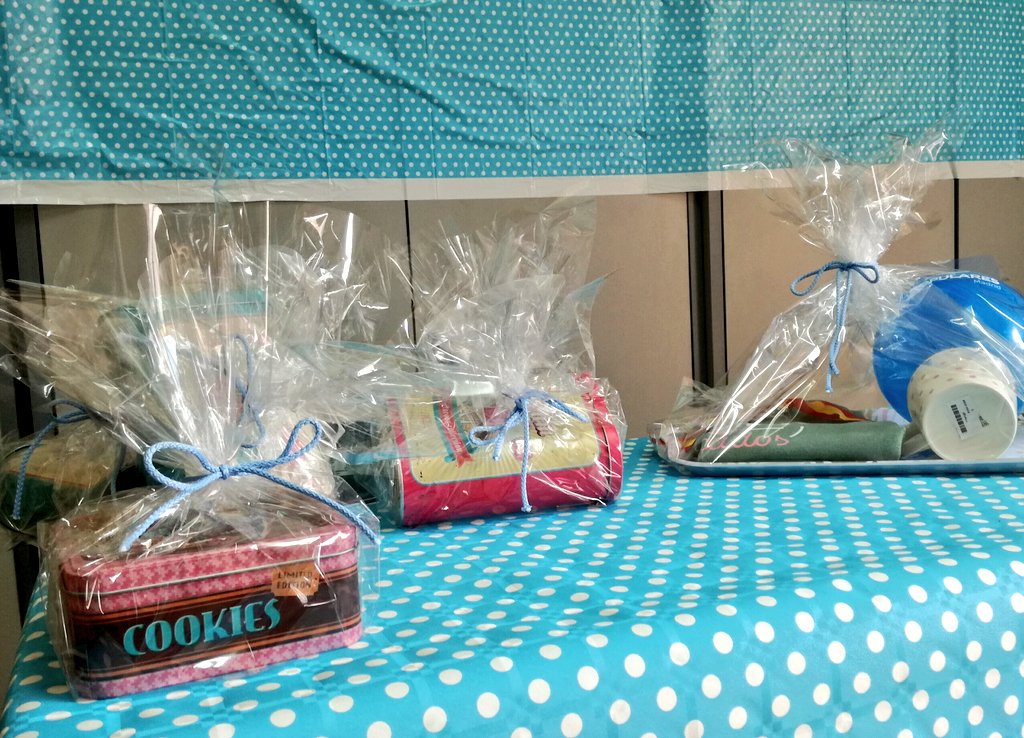 PPSanse's tweet photo. 🍰🍮Hoy desde las 18.00 horas los afiliados y simpatizantes de @ppsanse celebran un concurso de postres que ni @MasterChef_es Sorpresas🎆regalos🎁un jurado🔝y la sede más dulce🍭que nunca😉Os esperamos a todos👪El ambientazo está asegurado👏 https://t.co/pRrUqYCROp