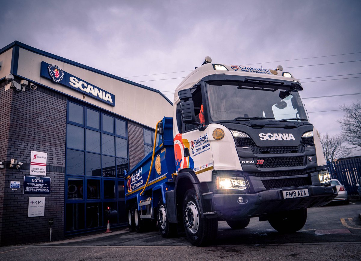 keltruck's tweet photo. @ScaniaGroup @ScaniaUK Retweet for #NextGenScania tractor unit &amp; Like for rigid #NextGenerationScania #Scania https://t.co/NApQh0kBF9 https://t.co/VmtiTwzmgn