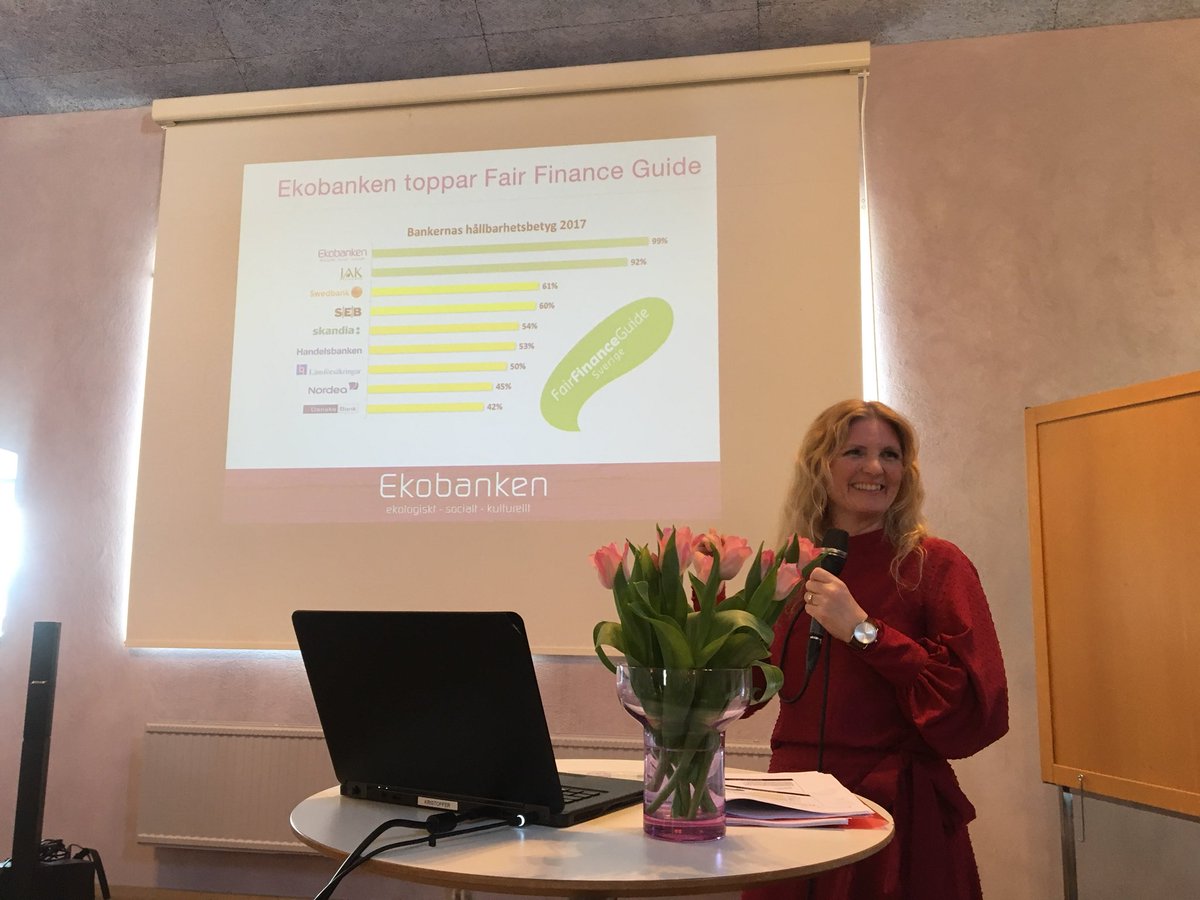FilippaBergin's tweet photo. Ekobanken 1:a i #fairfinanceguide. Hållbart bankkonto. #ekobankstämma @mfloahl https://t.co/ZP8FSBCiSV