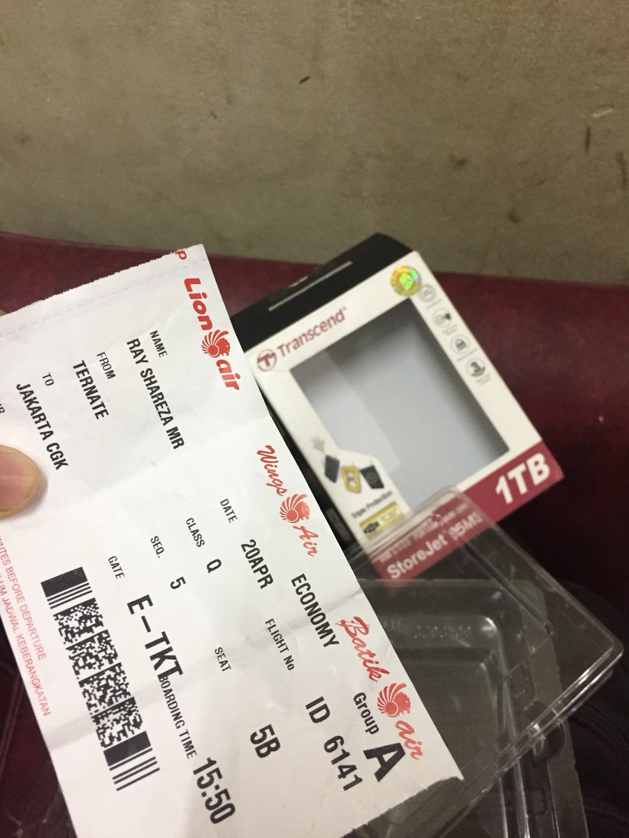 Assalamu’alaikum..wr..wb.. <a href="/BatikAir/">AIR</a> <a href="/BatikAirINA/">Batik Air Indonesia</a> <a href="/batikair/">AIR</a> <a href="/BatikAir_ID/">Batik Air Indonesia</a> <a href="/batikair/">AIR</a> tolong tas sy di bongkar di bagasi dan hard disc Isi file video musik hasil shoting 2 hari di Maluku dicuri mohon respon cepatnya.. <a href="/aquariusmusik/">Aquarius Musikindo</a>