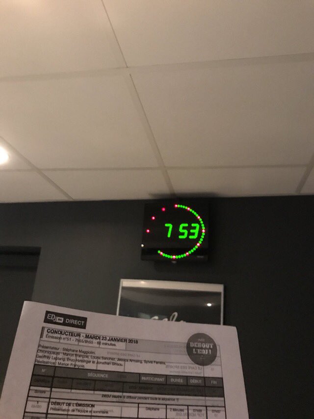 JorisCrolbois's tweet photo. Bon, c’était rare que l’on soit aussi ponctuels, mais on était là tous les matins. Bravo et merci à @S_Maggiolini et à tous les chroniqueurs passés dans #DEDJ ! C’est une belle aventure qui se termine. On va faire quoi en se réveillant maintenant ? https://t.co/6ys0q6x1Ei