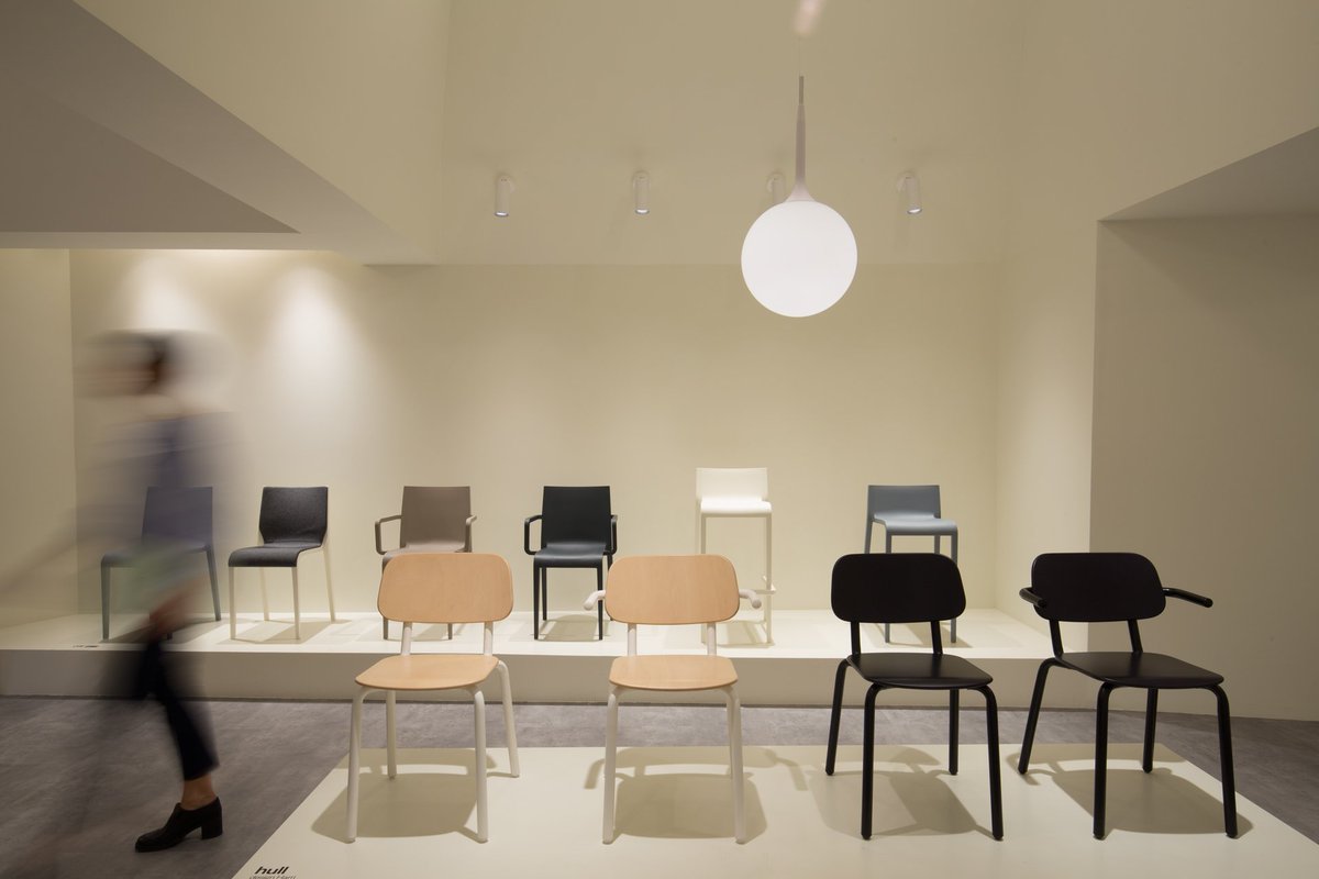 Discover Hull, a family of  seats that stands out for its classic yet original composition, #HarriKoskinen design.
<a href="/iSaloniofficial/">Salone del Mobile</a> 
More on: bit.ly/2HHwgFU
#metalmobil #mdw18 #metalmobilmdw18 #milandesignweeek2018
