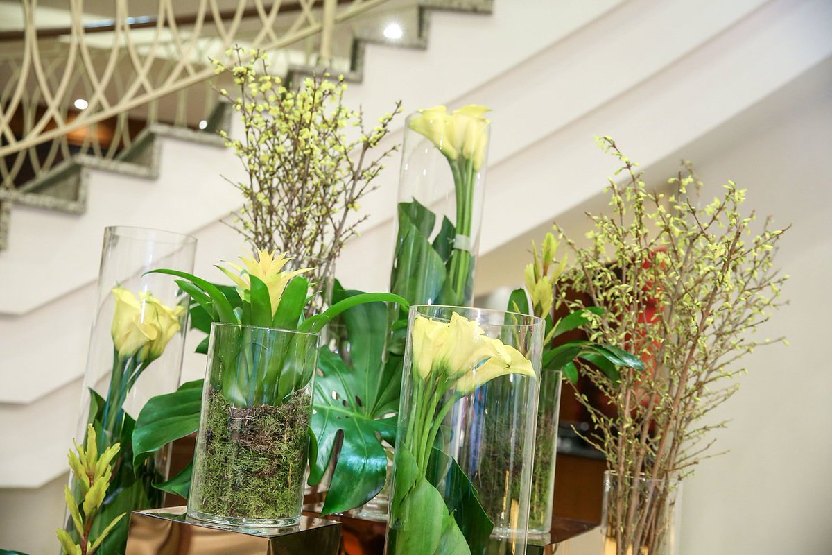 RenMoscow's tweet photo. Lift your spirit with spring vibes in #RenMoscow lobby. https://t.co/2tWXLDXijT