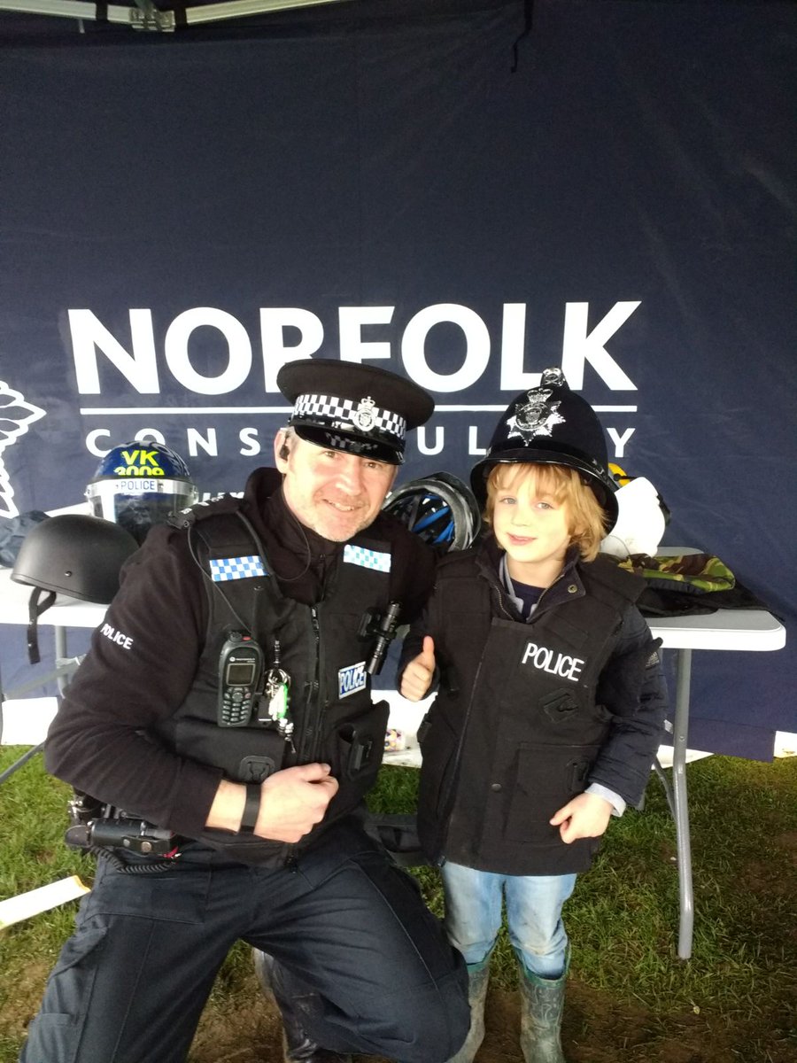 NorfolkSpecials's tweet photo. Thinking of joining the #team we will be supporting @RuralCrimeNfk at @EAGandCFair nxt wkd. We will have recruitment info to hand, officers to answer any questions also our horses & drone team. Take a #selfieswithcops #7910 https://t.co/IkKSbgKh5o
