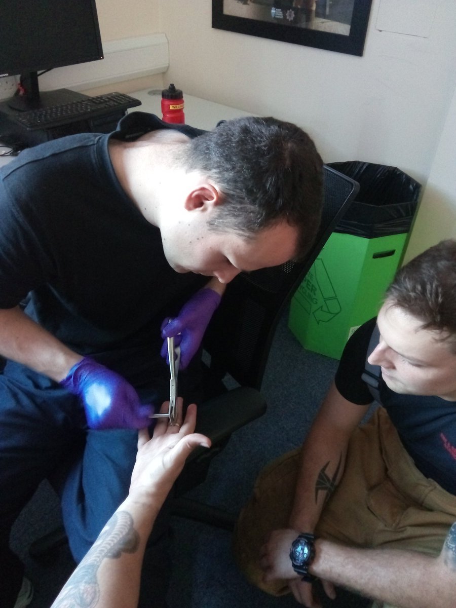 JimMackay77's tweet photo. WTR1-18 Recruits started the day with an RTC / Fire scenario before splitting into groups to deal with several scenarios that they may be faced with on station @WSFRS_TDA @WestSussexFire @MattS6113 @RBKatie #opsready #ringonfinger #notjustfires #realistictraining https://t.co/0NZRTBuJ5e