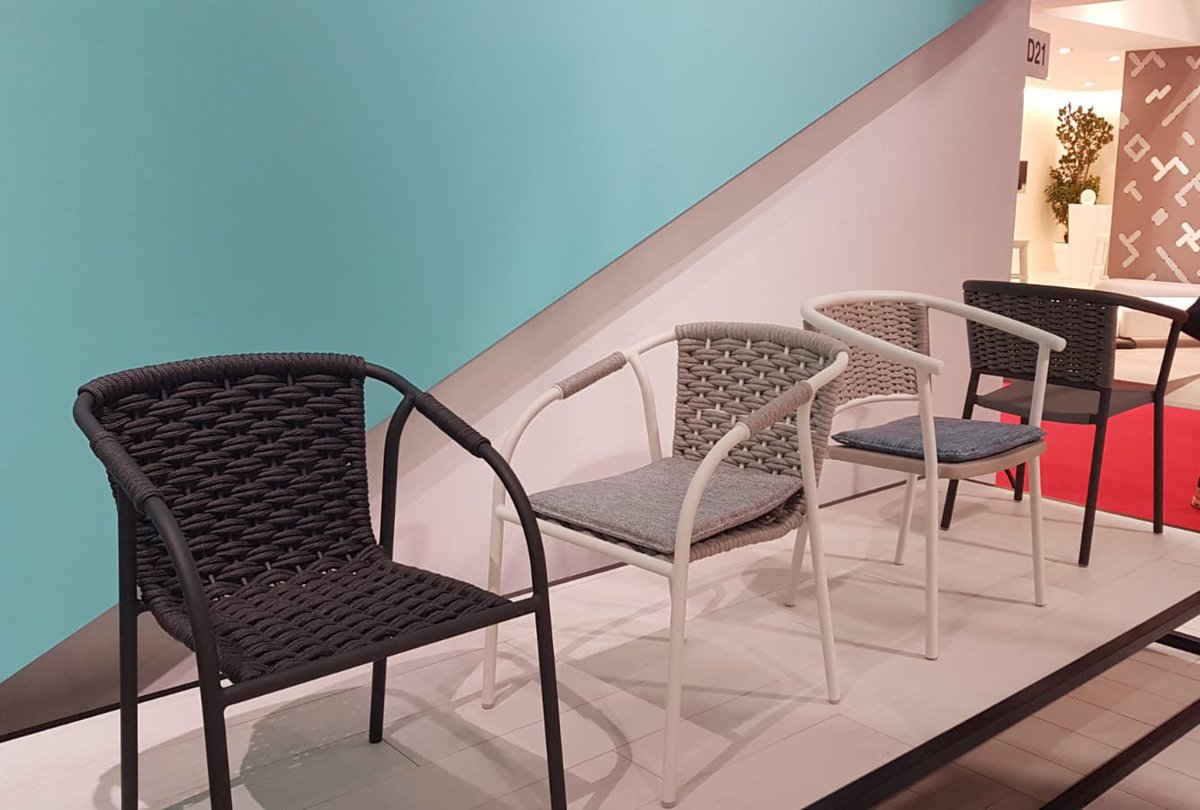 SSevillanoID's tweet photo. Despedimos la semana desde @iSaloniofficial con algunos de los nuevos productos presentados
--
We say goodbye to the week from @iSaloniofficial with some of the new products presented https://t.co/ECRFST5LJv