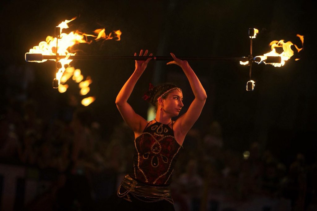 SlavConSK's tweet photo. Ohňová show v sobotu večer je naša zlatá klasika. Na dvanásty ročník sme si povedali, že si doprajeme jednu z najlepších skupín, ktoré slovenská scéna ponúka: Dreamdancers fire and moving arts. Čo na to hovoríte? My sa už naozaj tešíme. https://t.co/rdlZpGhA5a