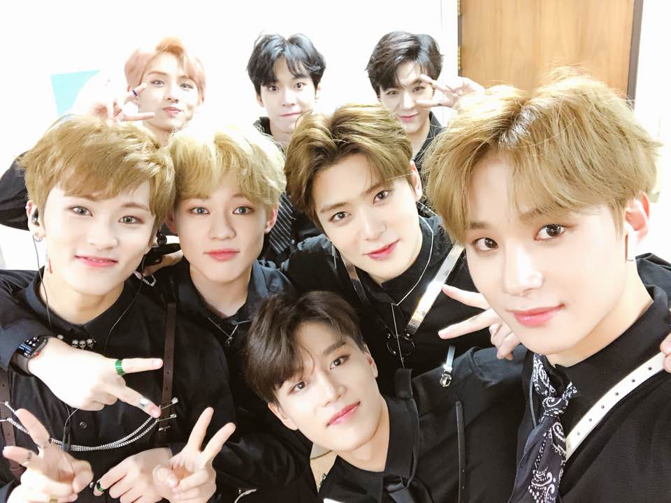 NCTsmtown's tweet photo. NCT 2018💚 
블온블🖤 
뮤직뱅크💕

#NCT2018_EMPATHY 
#NCT #NCT2018
#NCT2018_BLACKONBLACK 
#BLACKONBLACK https://t.co/4x8GW10Ktb