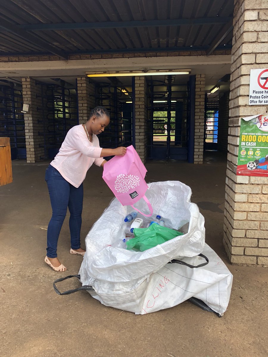 Sharonne Modern tweet media