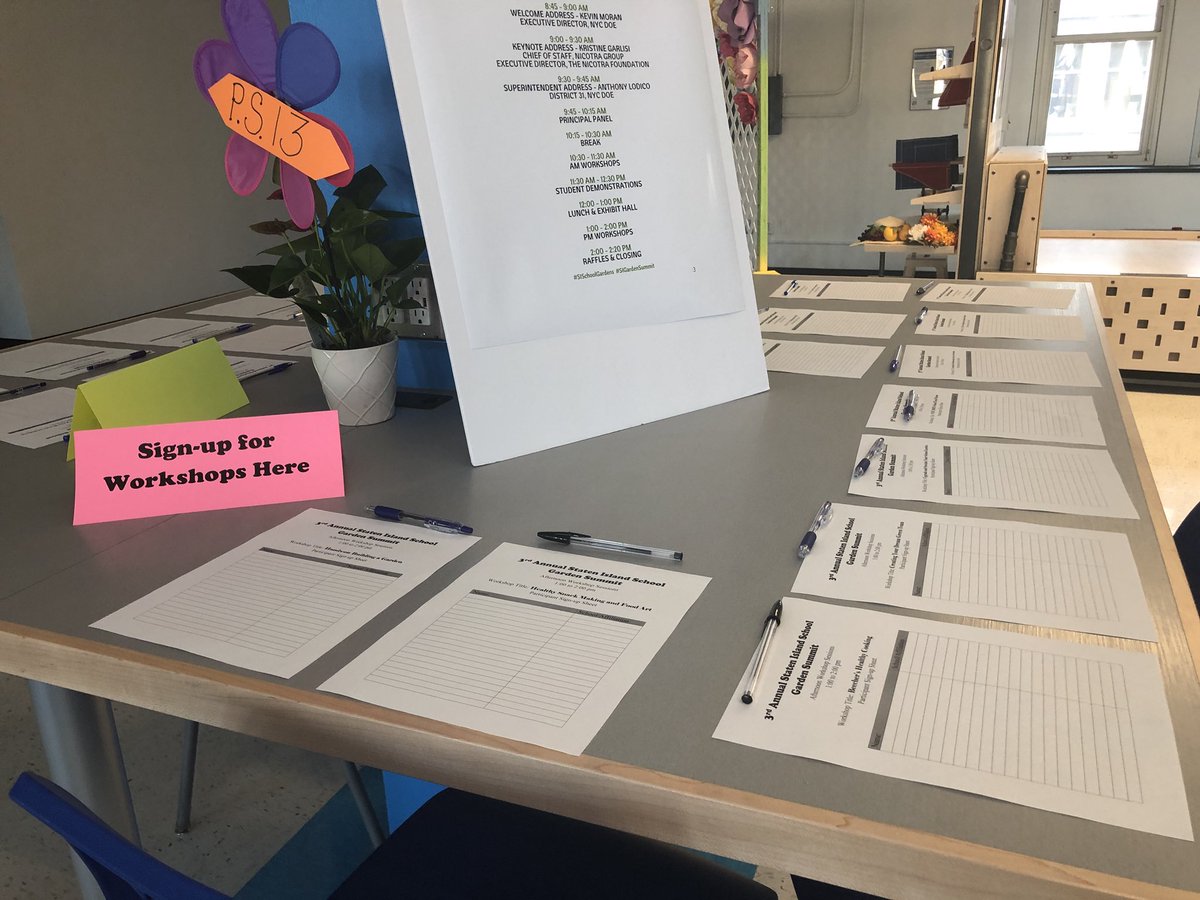 CSD31SI's tweet photo. Staten Island School Garden Summit held @SIBFSC #BPHoS today tune in for pictures &amp; video from the event #GardenSummit #Greenliving #inspired31 @SCaloir @NYCSchools https://t.co/hZWuSydseJ