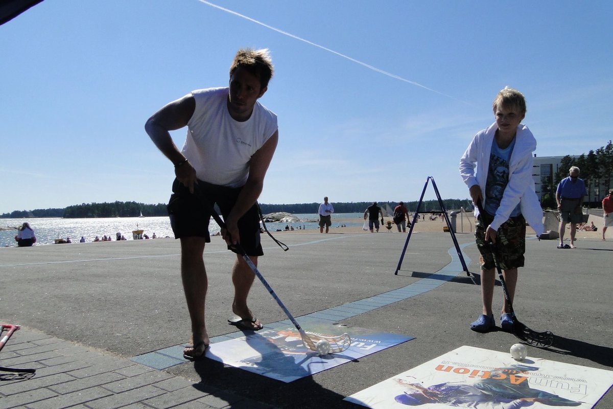 FunActionHKI's tweet photo. #kesä #vuosaari #aurinkolahti #säbä #salibandy #FunAction #HelsinkiLiikkuu #Helsinki #harrasteliikunta #nuoret #liikunta #helppoa #hauskaa #monipuolista #laadukasta @HelsinkiLiikkuu https://t.co/sREd0fQmnC