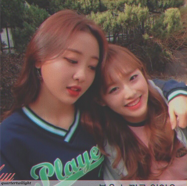 quartertwilight's tweet photo. #HASOOYOUNG #하수영 #LOONA
#츄 #CHUU #이브 #이달의소녀
#YVES #김지우 #KIMJIWOO https://t.co/NLVE9WgO4C