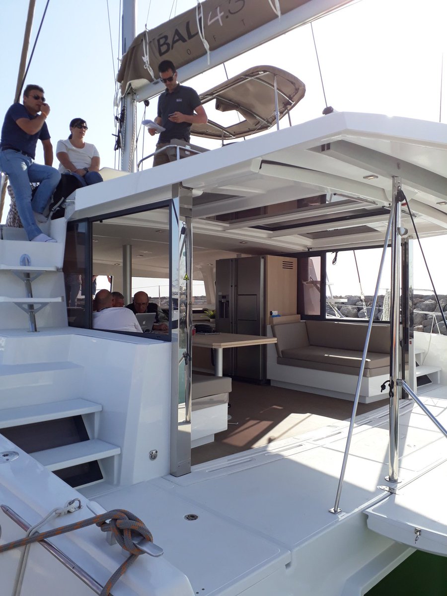 ThomasClament's tweet image. • CUISINE • ⛵
Qui a dit que l'on ne pouvait pas cuisiner comme à la maison dans un #Multicoque ? ⛵
@lagrandemotte @Heraultinfos 
Culinairement 
Thomas Clament