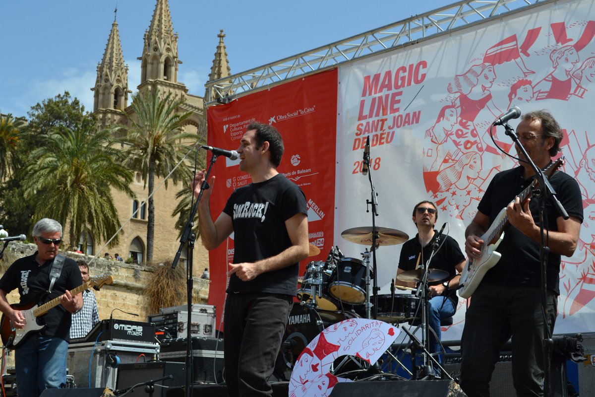 magiclineSJD's tweet photo. ¡La #MagicLine, la fiesta de la Solidaridad! Muchas gracias a todos los grupos que nos hicisteis cantar y bailar el pasado domingo: @SomRockOficial, @lourvives, #CircoStrómboli, @Espiralonline, #LosEstupendosBurruños, @Roulotterock, #EducaClown ¡Nos vemos el año que viene👏🎶! https://t.co/xGyn0rfGQF