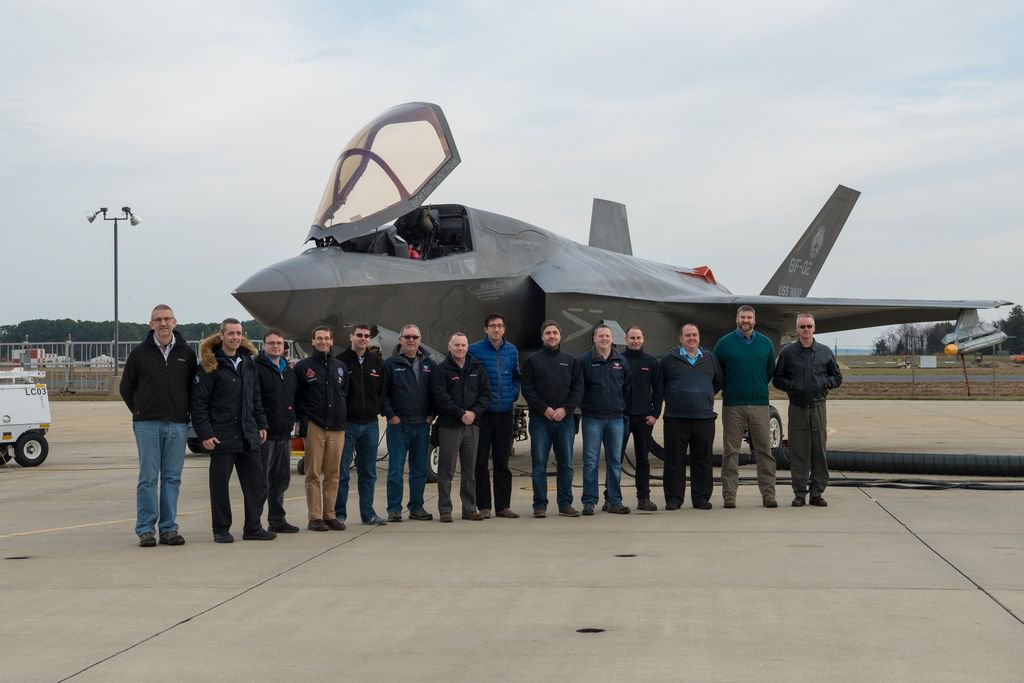 DbOYqu3W4AEt0Ly.jpg:large