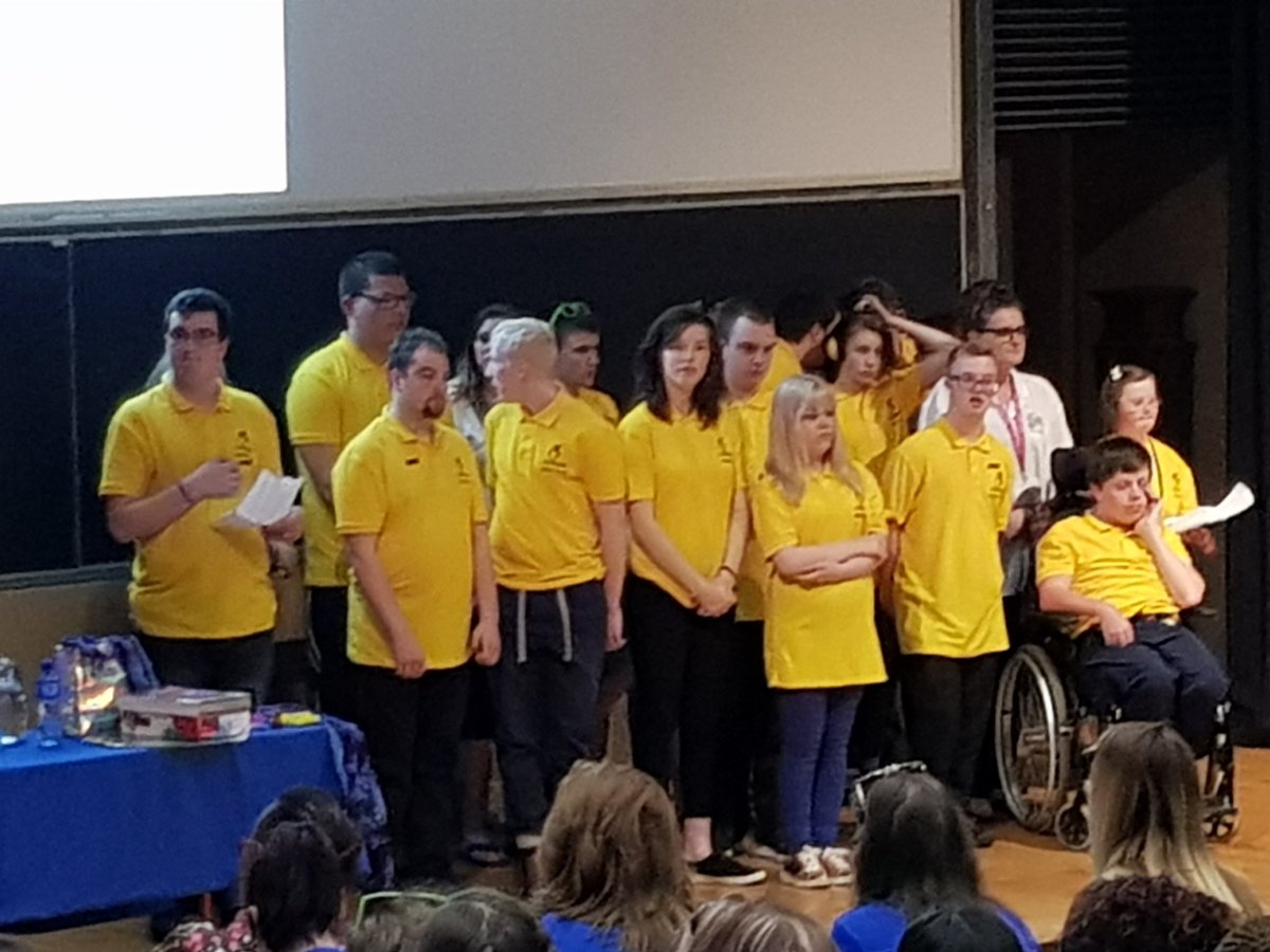 #T2SDUBLIN  at #PCPC18  telling us about all the adventures they have had <a href="/LDstudentbuzz/">LDstudentbuzz</a> <a href="/MichelleRadfor9/">Michelle Radford</a> <a href="/SarahKn34525173/">Sarah Knowles</a> <a href="/paularich1977/">#HelloMyNameIsPaula 💙</a> <a href="/catdavies81/">Catherine Davies</a>