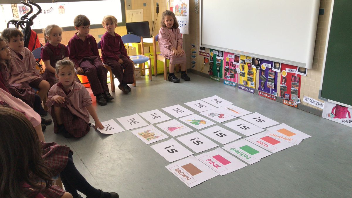 InfantilBllc's tweet photo. The castle is brown, the princess is pink, the dragon is green... #pseudoprojecte #SantJordi2018 #kidslearningenglish #P4InfantilBllc https://t.co/Dn39MuBlw9