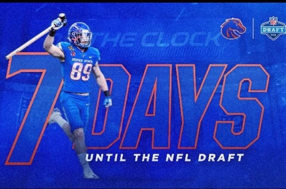 Shastaknightsfb's tweet photo. Ex Knight Brock Barr #KnightsNation #KnightsMovingOn https://t.co/gb0paIKEZl