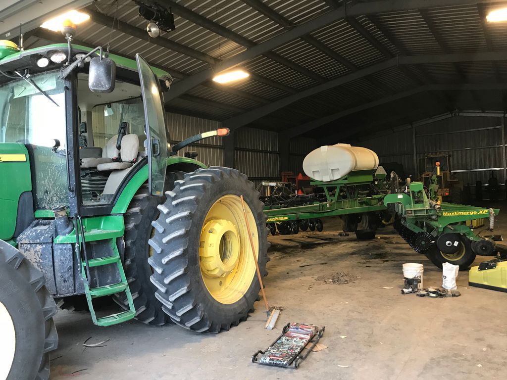 CapstanAg's tweet photo. #SeedSquirter install today in Oberlin, Kansas! #CapstanAG #plant18 #ReadyforSpring https://t.co/nUHcoX9hUH