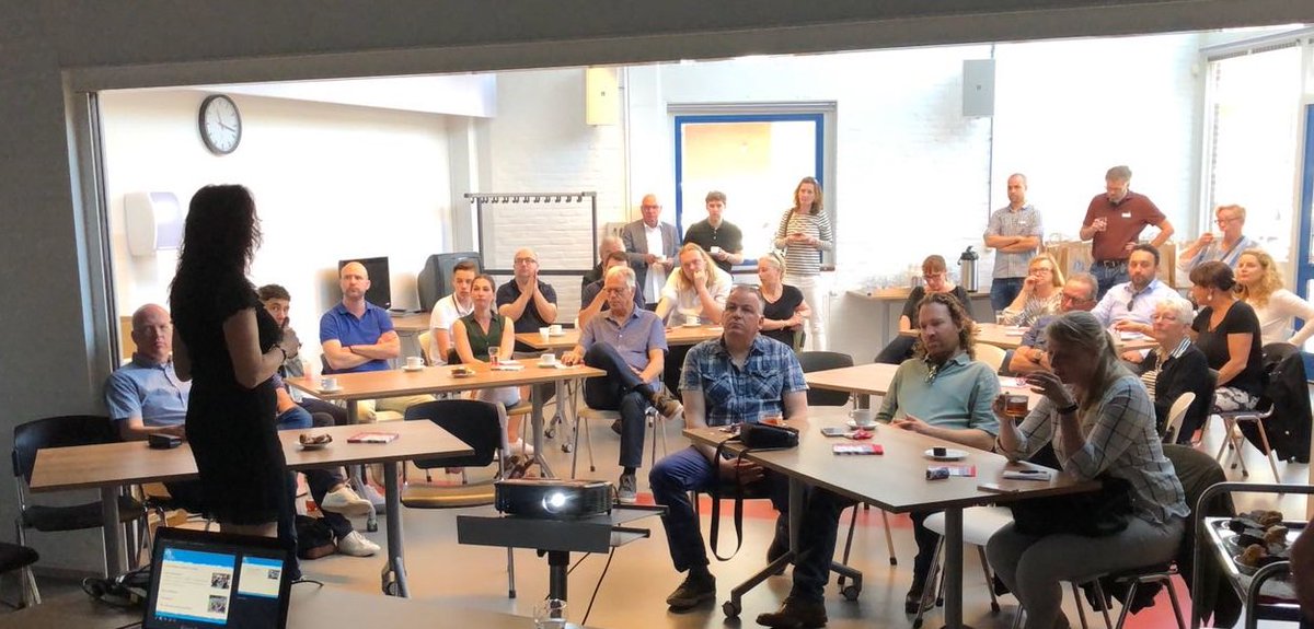 Vandaag heeft <a href="/NetwerkHoorn/">Stichting Netwerk</a> een afvaardiging vd gemeenteraad ontvangen waarbij vrijwilligers, deelnemers en medewerkers van Netwerk over projecten en werkzaamheden vertelden. #samenwerking #hoorn 
bit.ly/2qMDTRY