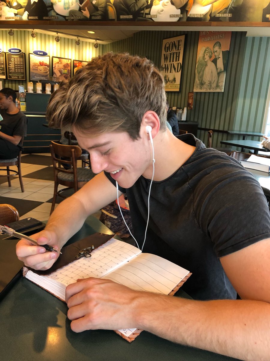 jimhrogers's tweet photo. studying? more like stuDYING #slsheroes https://t.co/XpPDnhXcg7