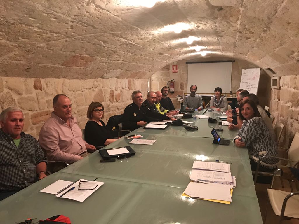 ConsellMenorca's tweet photo. ➡️ Reunió de coordinació dels accessos a les platges del sud de Ciutadella
https://t.co/bDFzT9AQ7z https://t.co/z4W7OdU1L1