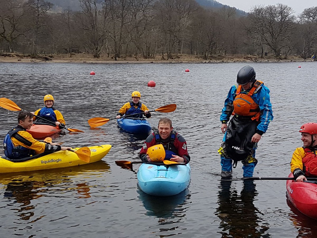 1RegtRMP's tweet photo. 110 Pro Coy recently organised a kayaking course taking advantage of local venues including Loch Lomond and the River Tay. The course was delivered by SSgt Brown JD and Capt R Ingram (DTUS) and was in preparation for an expedition to Slovenia. #adventuretraining #makinggoodbetter https://t.co/BW3nmFAa77