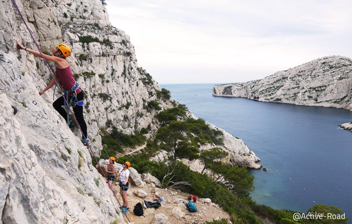 activeroad's tweet photo. L'agence vous propose des astuces et toutes les informations nécessaires pour préparer vos vacances dans les Calanques du @ParcCalanques !! 
Par ici--> https://t.co/0DNj1WeV9t https://t.co/FKgfIe91cu