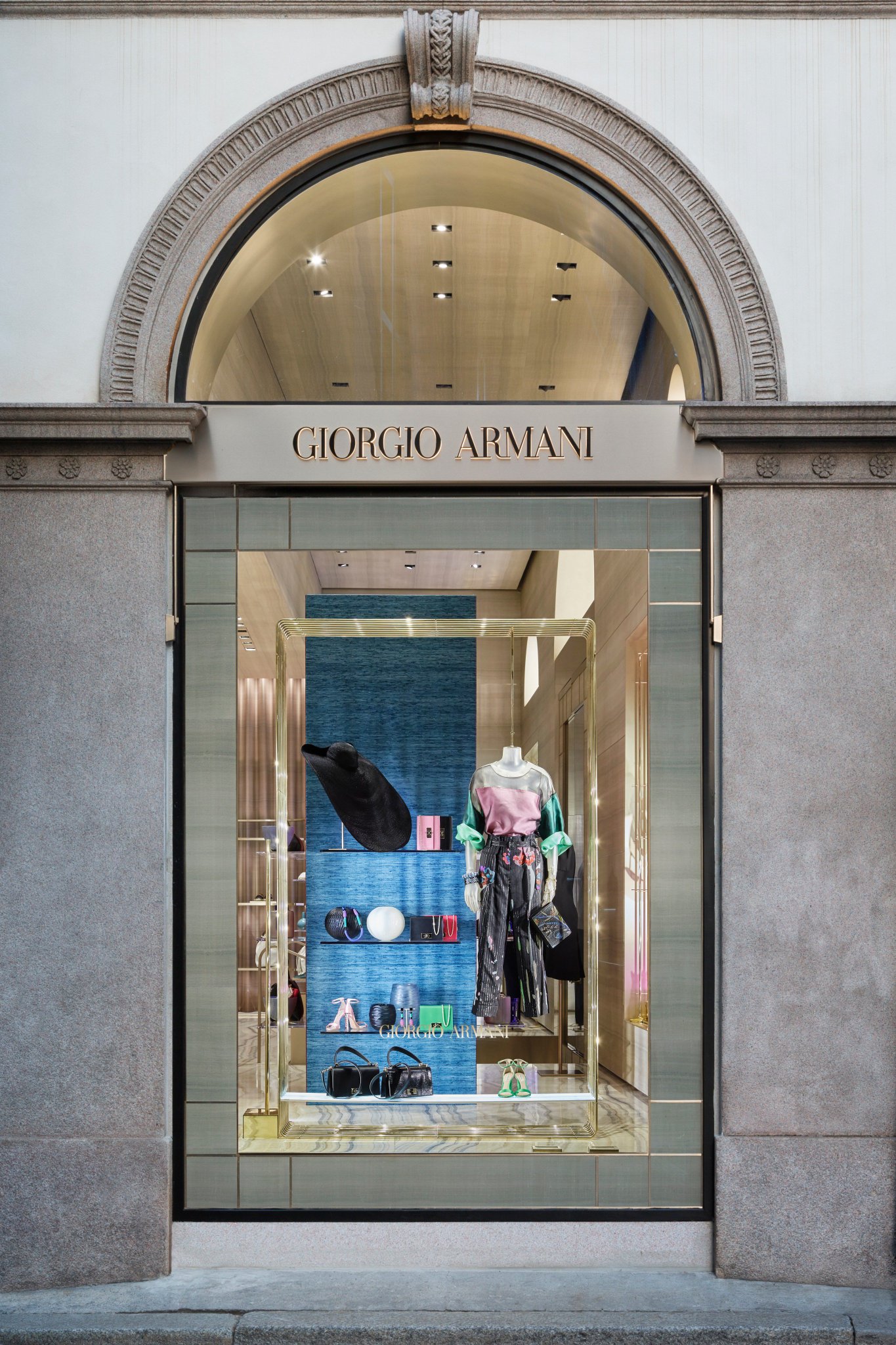 Giorgio Armani reopens flagship store in Milan on Via Montenapoleone -  CPP-LUXURY